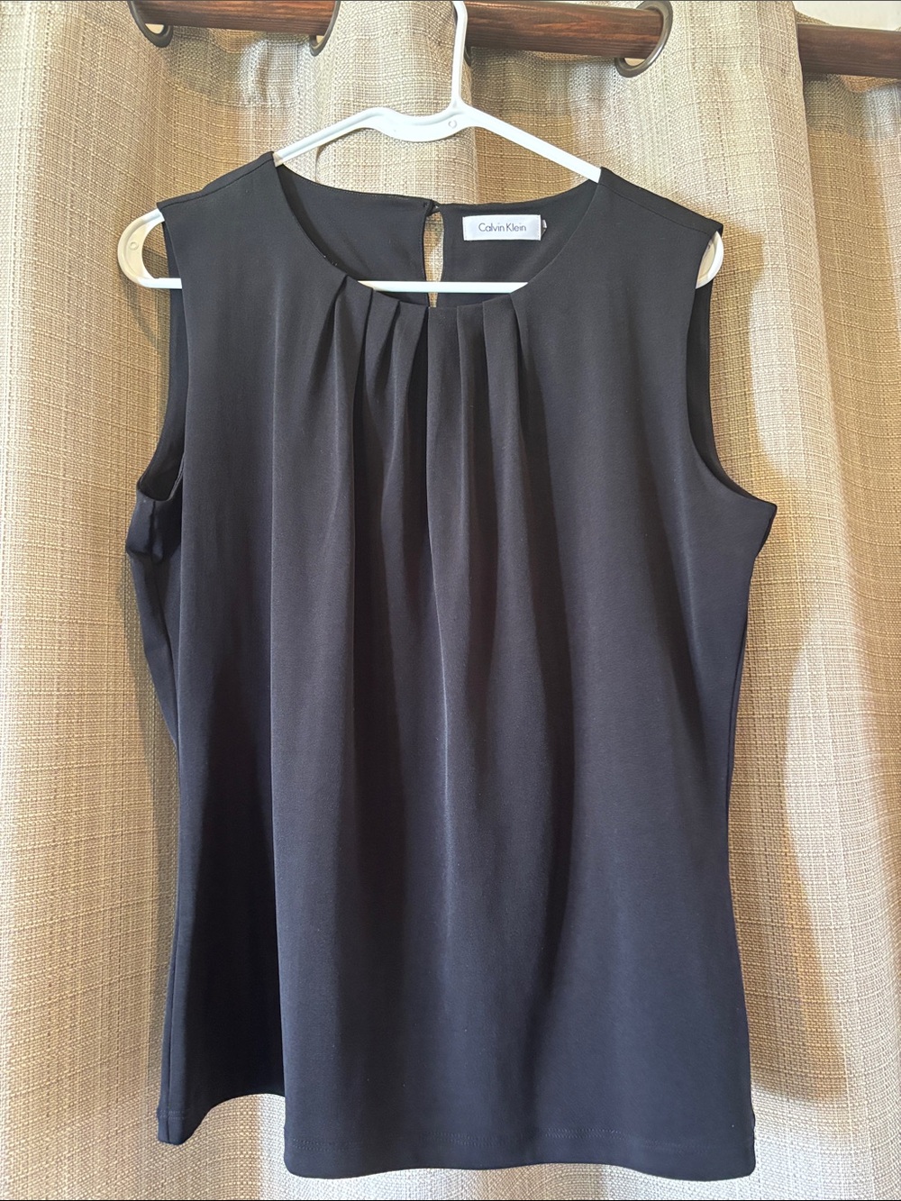 ⭐️Calvin Klein Black Sleeveless Pleated Neck Blouse